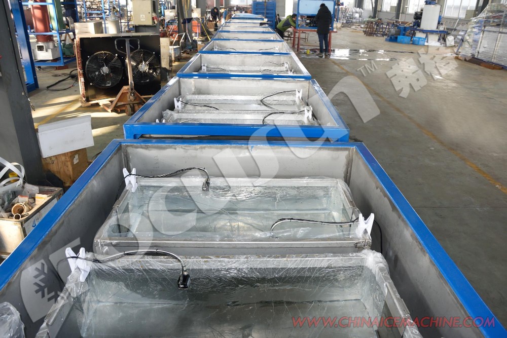 Core Components Compressor Clear Block Ice Making Machine for Food Standard Ice Sculpture