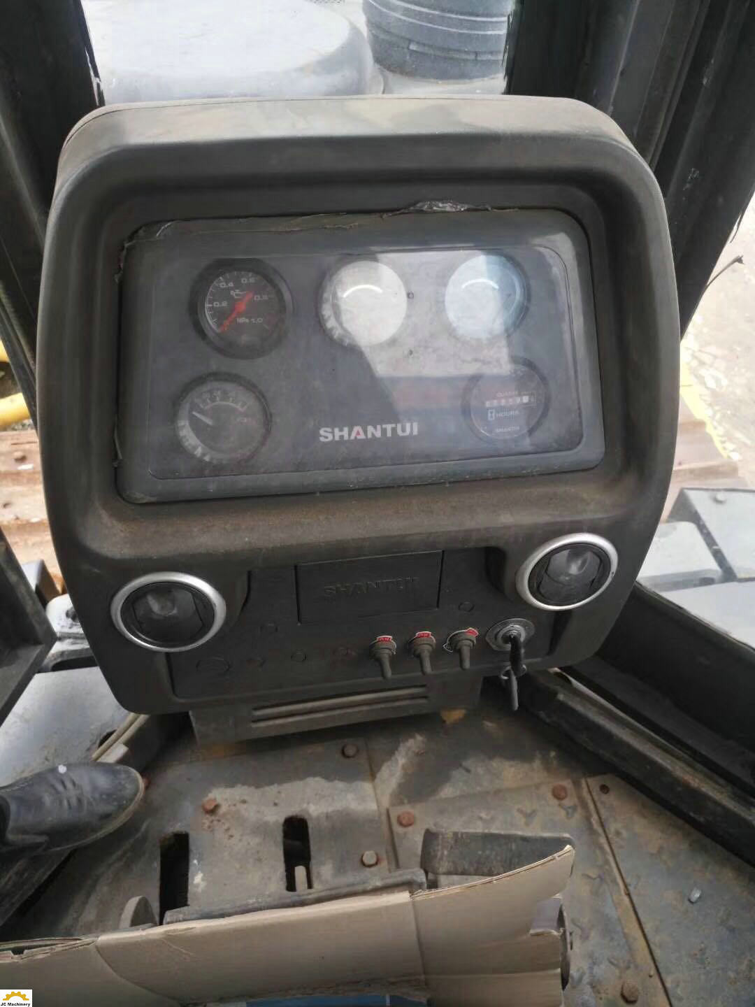 37.5t China Origin Old Shantui Bulldozer SD32 With Ripper 37200Kg Weight