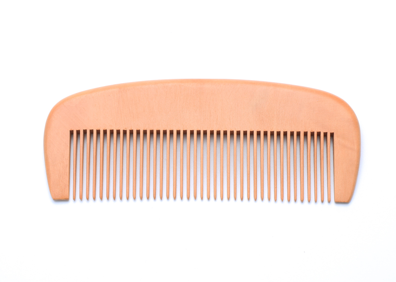 73g Light Weight Wood Beard Comb Customized Pocket Beard Comb