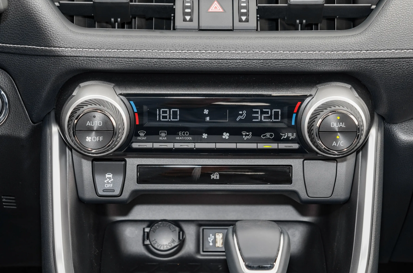 Front Suspension Macpherson Equipped 2022 GAC Toyota Veranda SUV for Design Arrival