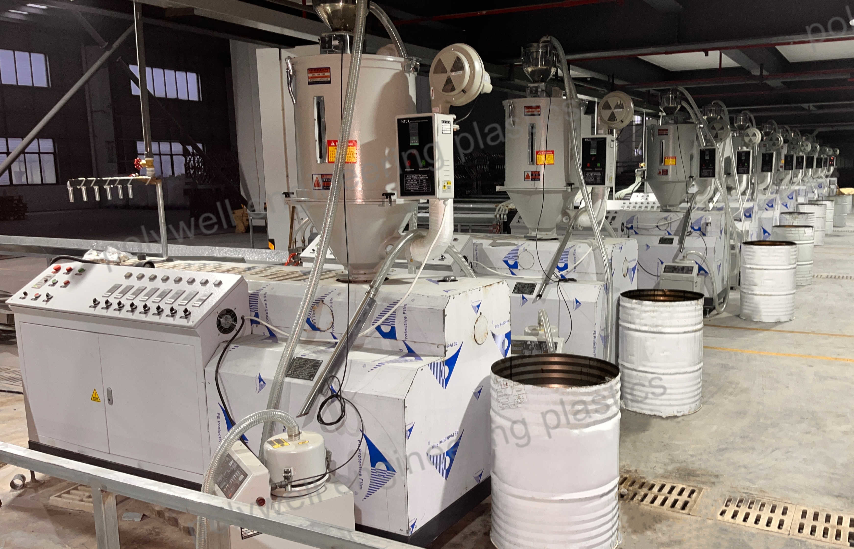 Automatic Industrial Single Screw Extruder , PA66 Nylon Extruder Machine with Professional Dryer