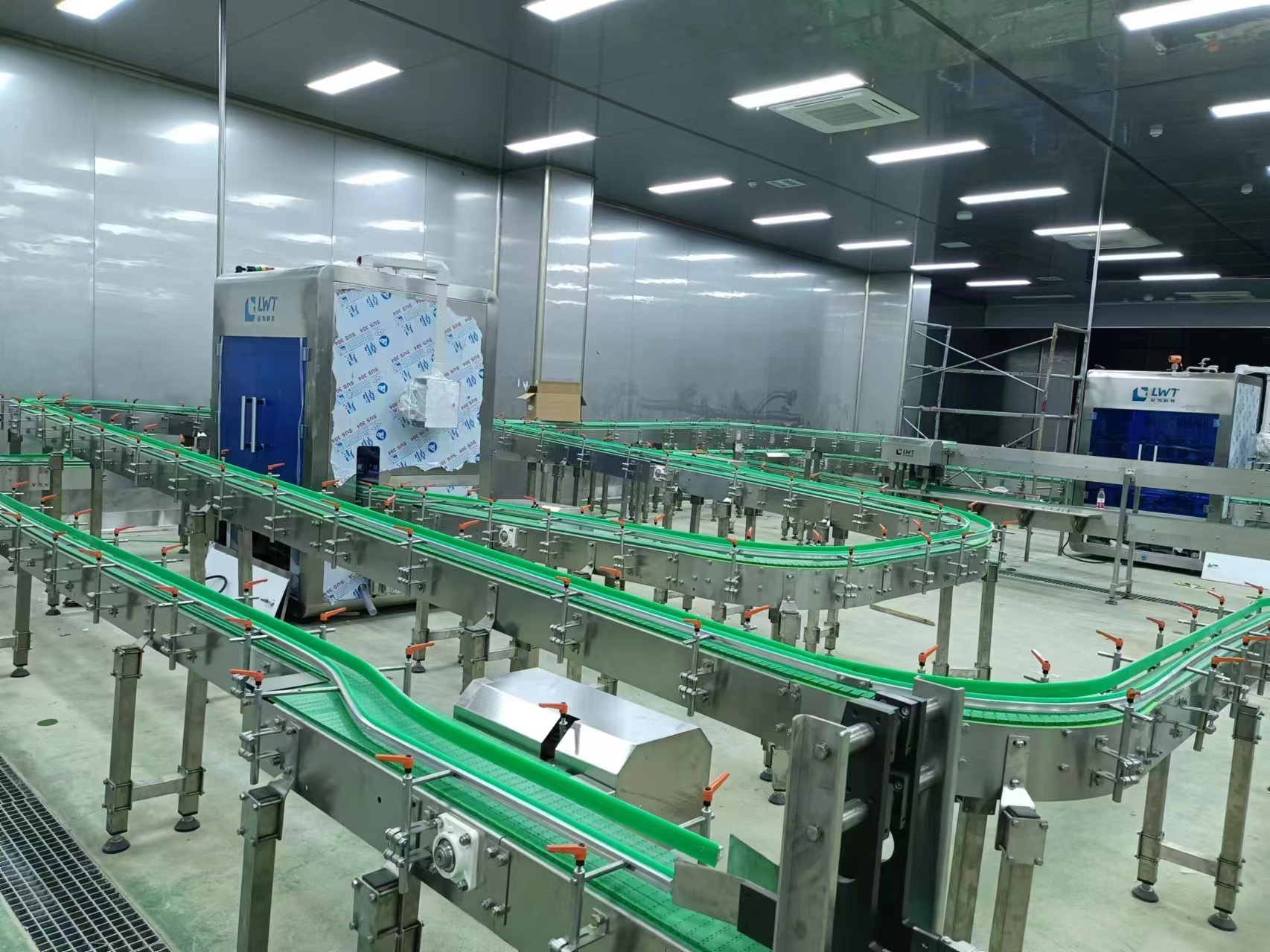 Food Industry Conveyor Inclined Belt Plastic Table Top Chain Conveyor System