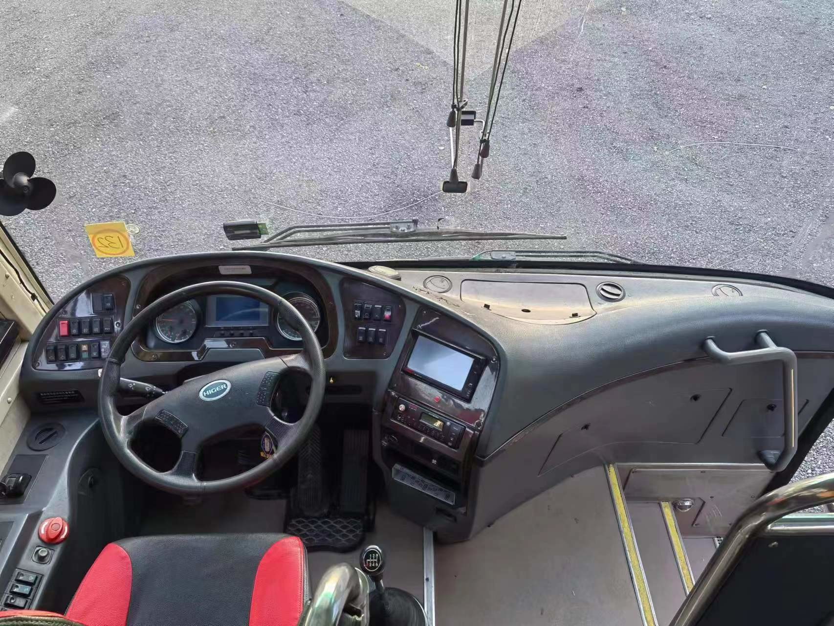 Luxury Higer KLQ6796 Used Coach Buses 34 Seats LHD Rear Engine 147kw Plate Spring Suspension