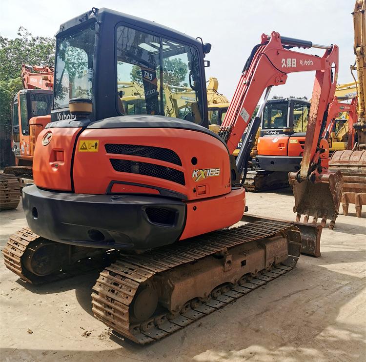 Year 2019 Used Japan Original 6 Ton Mini Kubota Excavator KX165 in Good Condition