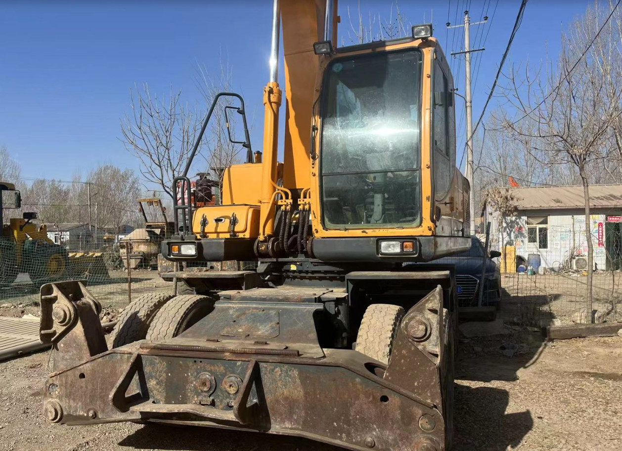 Original Brand Korea Used Hyundai 210 Wheel Excavators for Construction Machine