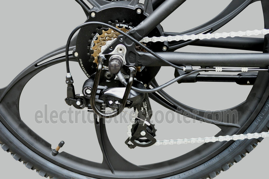 25km/H Electric Mountain Bicycle , Magnesium Alloy Electric Mountain Bikes For Men