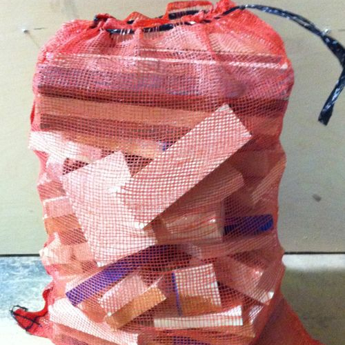 40*63cm PE UV Raschel Sacks Golden Mesh Bags for Firewood Packaging