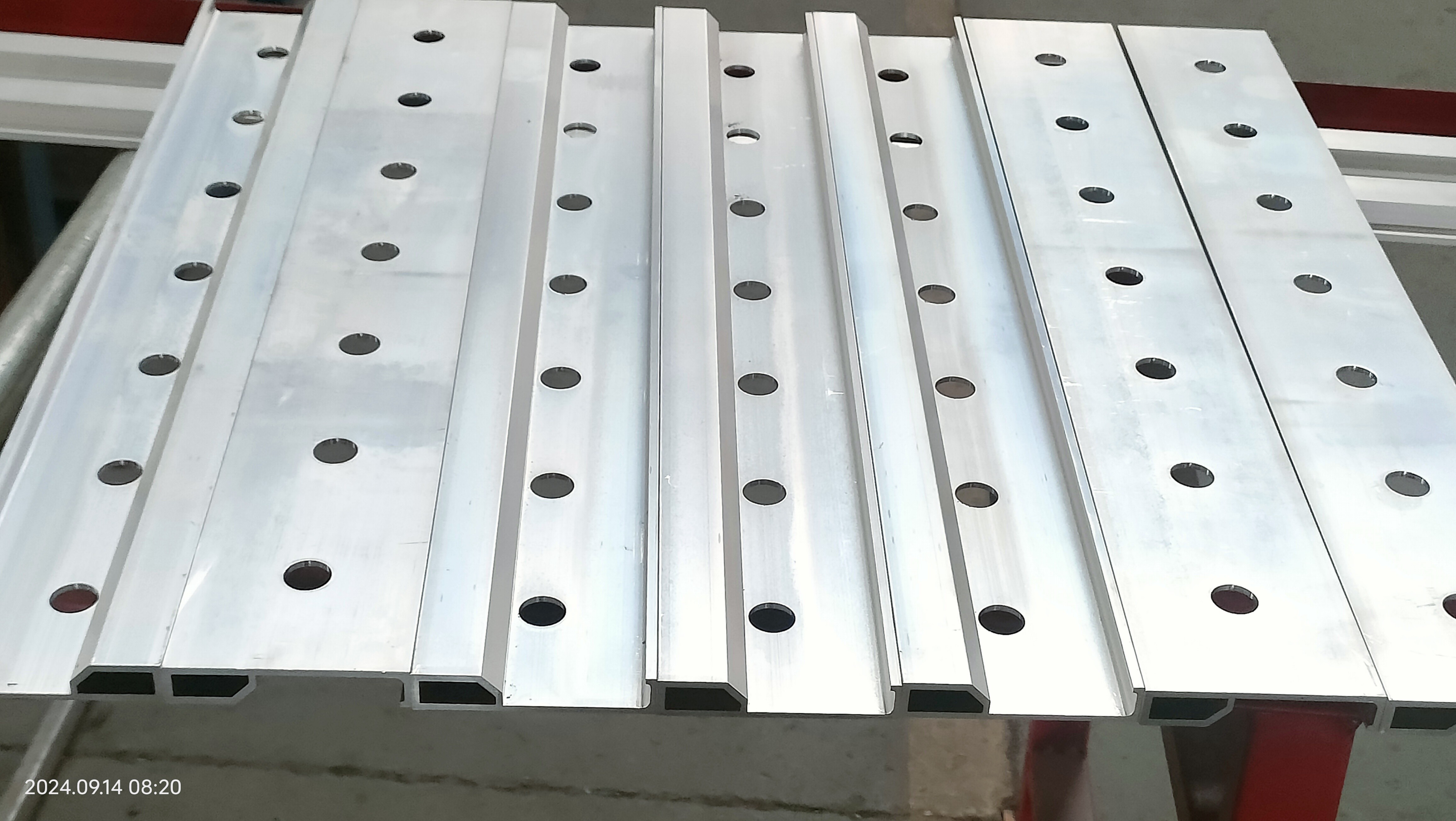 7300x1500x1300mm 7.5kW Aluminum Alloy Punching And Saw Cutting Machine
