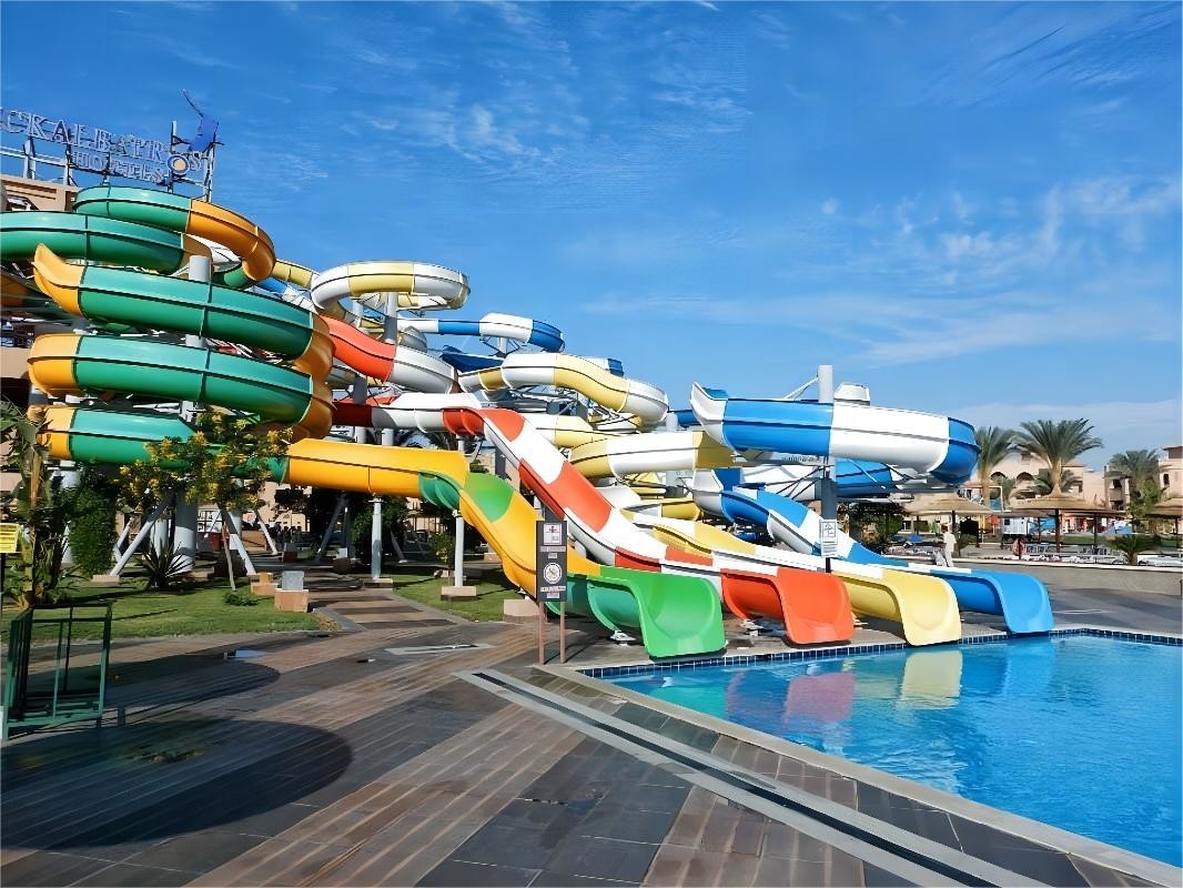 OEM Outdoor Children Games Park Playground Equipment Giant Water Slide