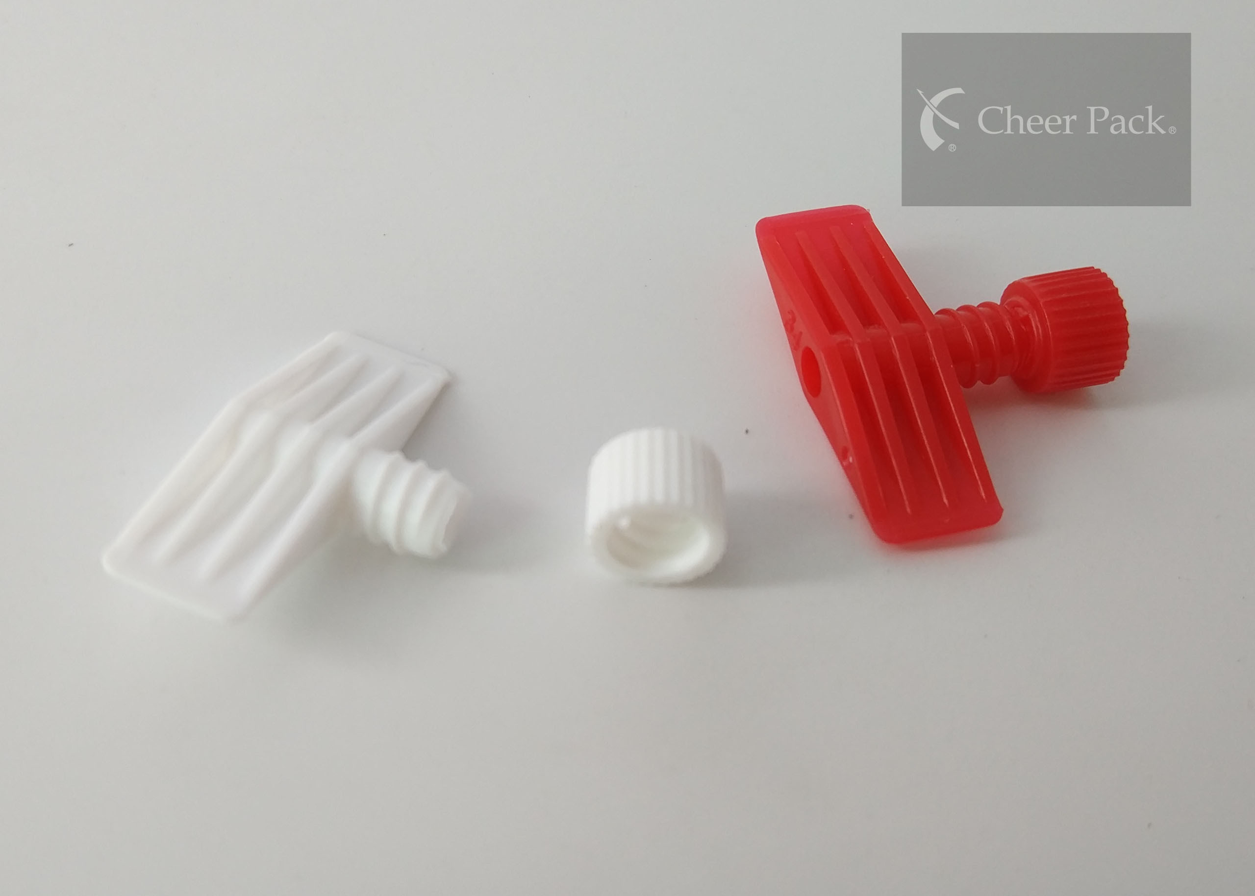 Food Grade Pour Spout Caps 3.3cm Hot Seal Size For Pouch Bag , White Color