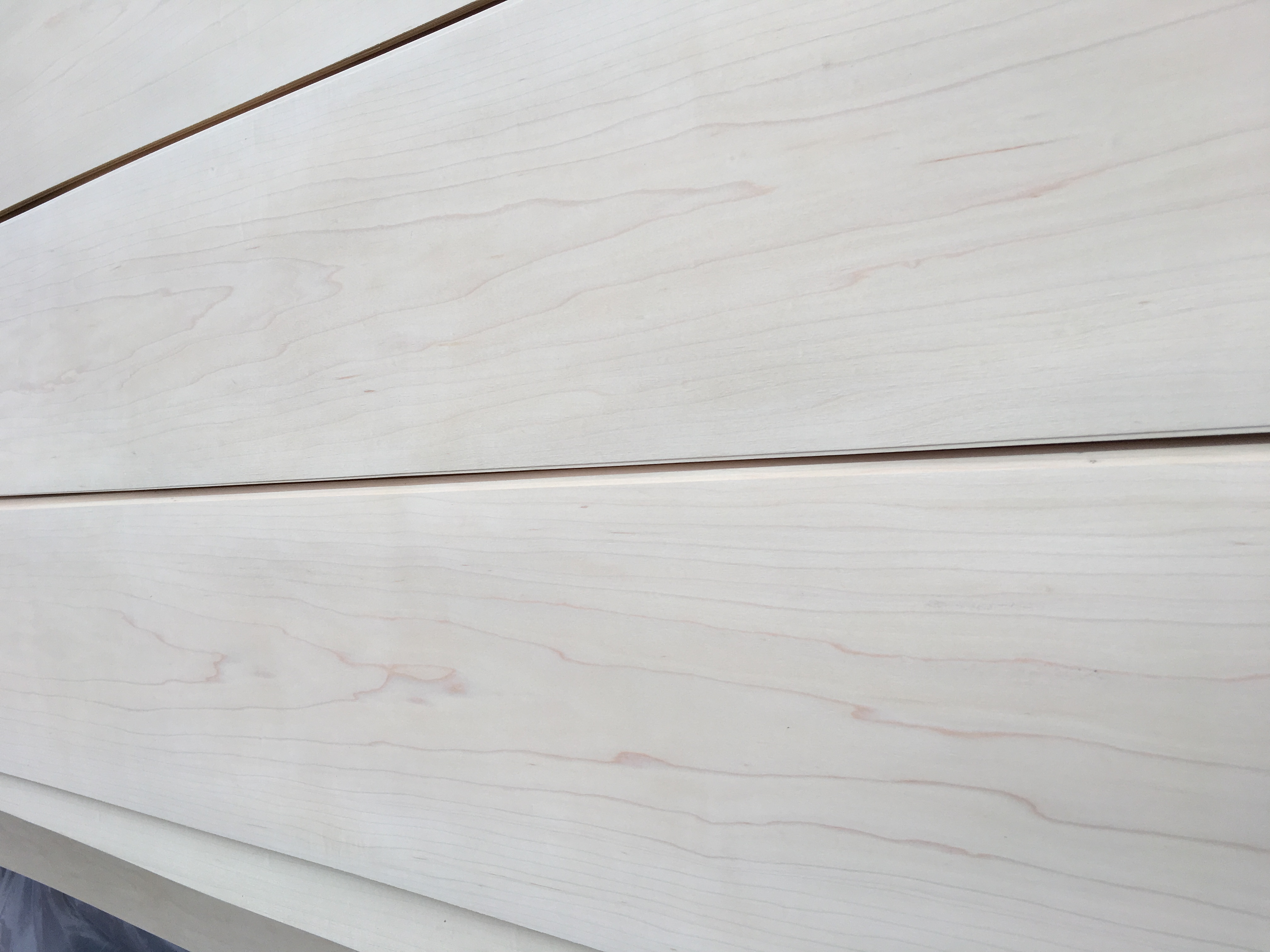 Wholesale Natural Maple Veneers Sheet Mountain Grain 0.45mm Maple Wood Veneer for Skateboards Wood Veneer
