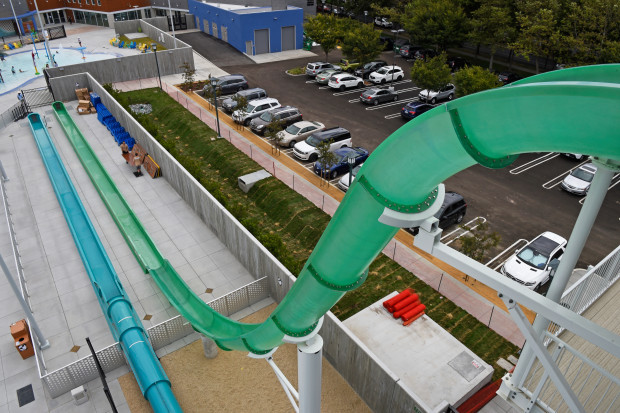 Twist Aqualoop Water Slide Double Fiberglass Water Park Flume Pool Slide
