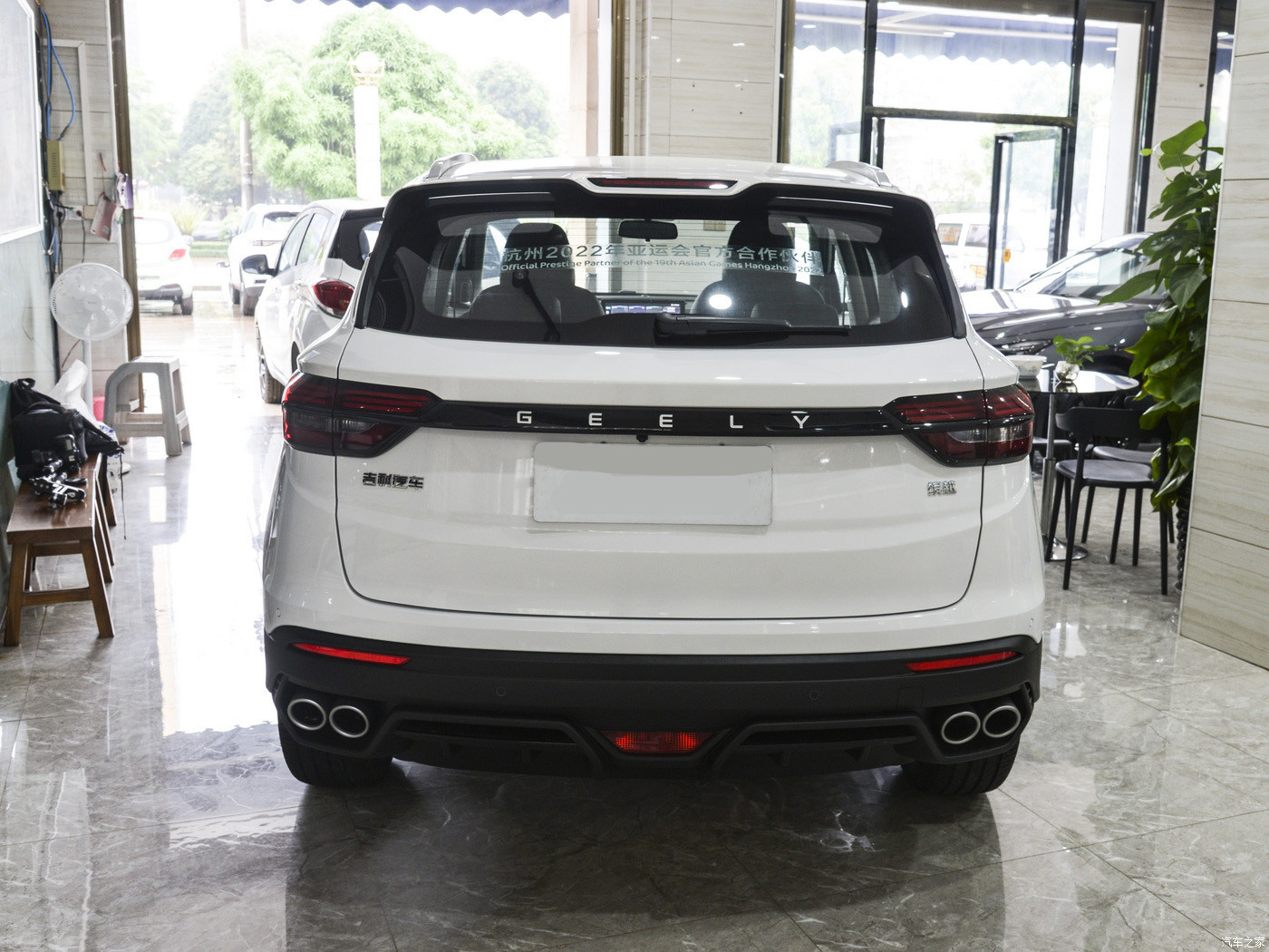 Geely New Energy Electric Car Comfortable Compact Sleek Luxury SUV