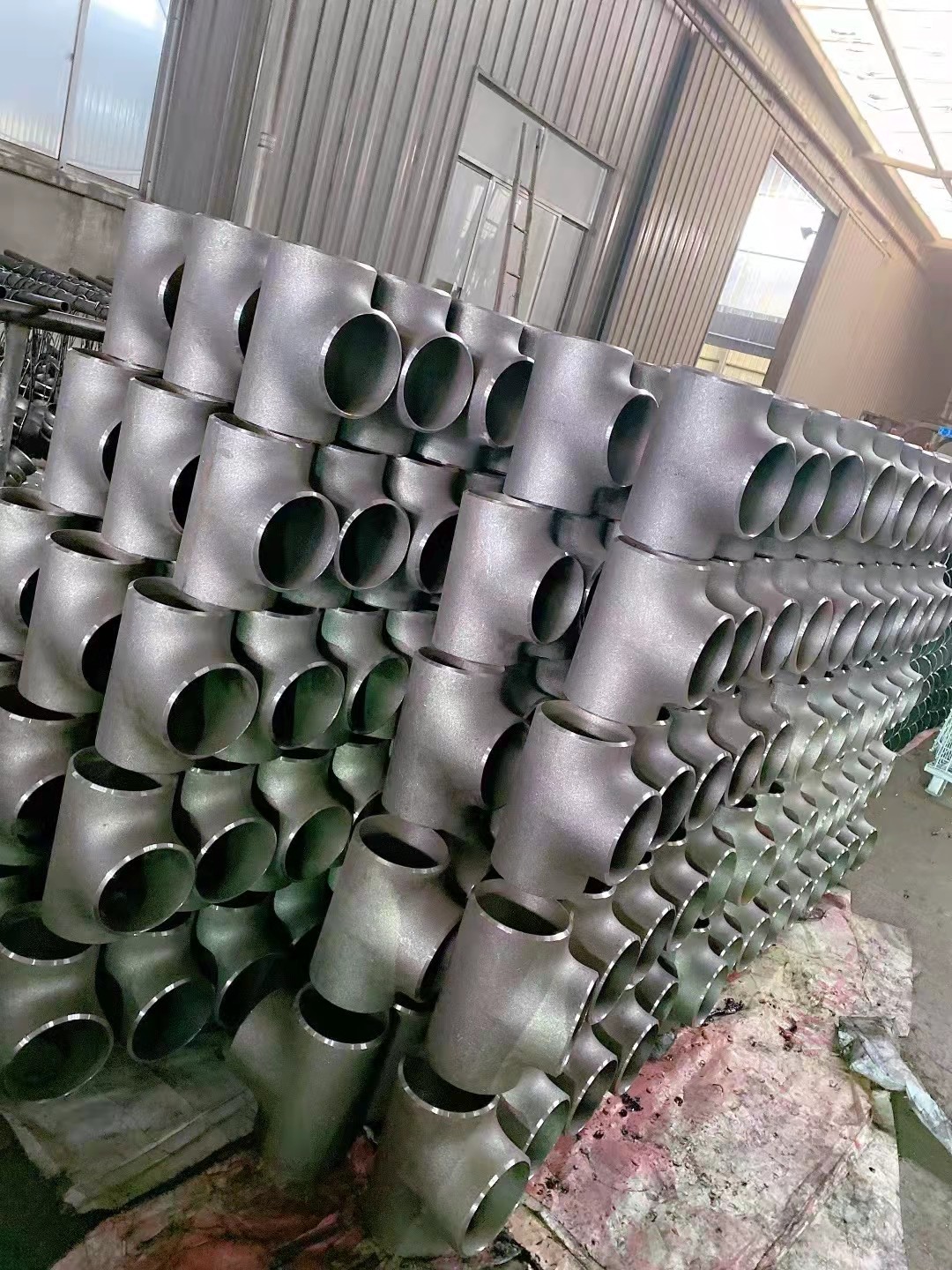 ASME B16.9 22mm Reducing Tee Fitting SCH40 DN50 Oil Water Transporting