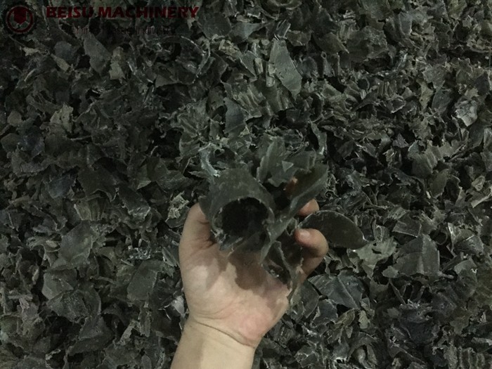 Single Shaft Industrial Plastic Shredder Machine Rotary Blade V Shape Installation