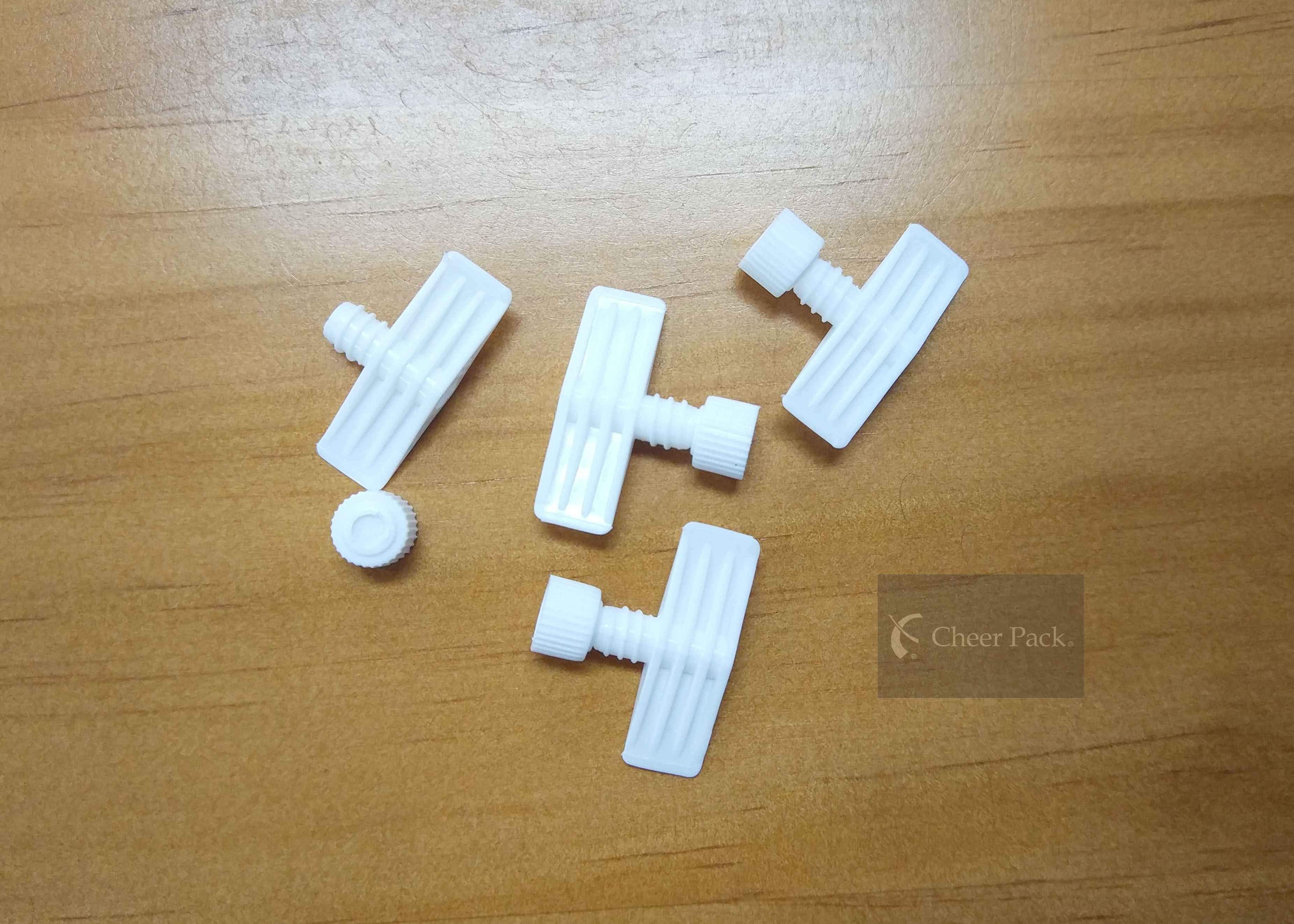 Small Diameter 4mm PE Spout Pouch Cap / Plastic Bottle Spout Cap