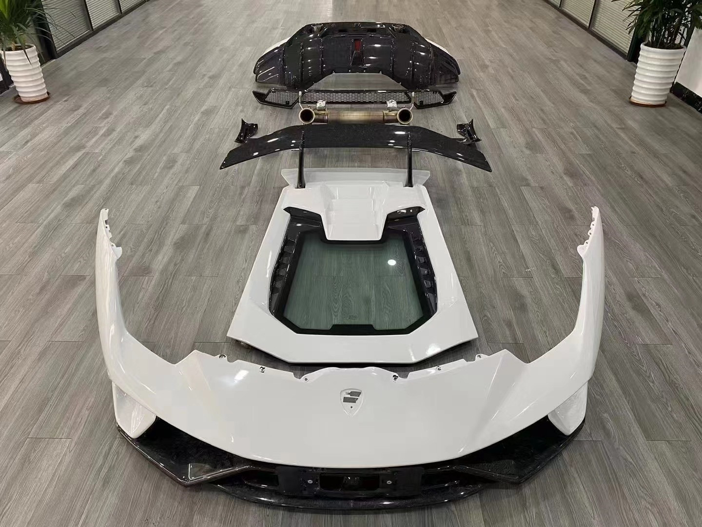 For Lamborghini LP580 LP610 Carbon Fiber Body Kit LP580 LP610 Upgraded LP640-style Front and Rear Bumper Spoiler Hood