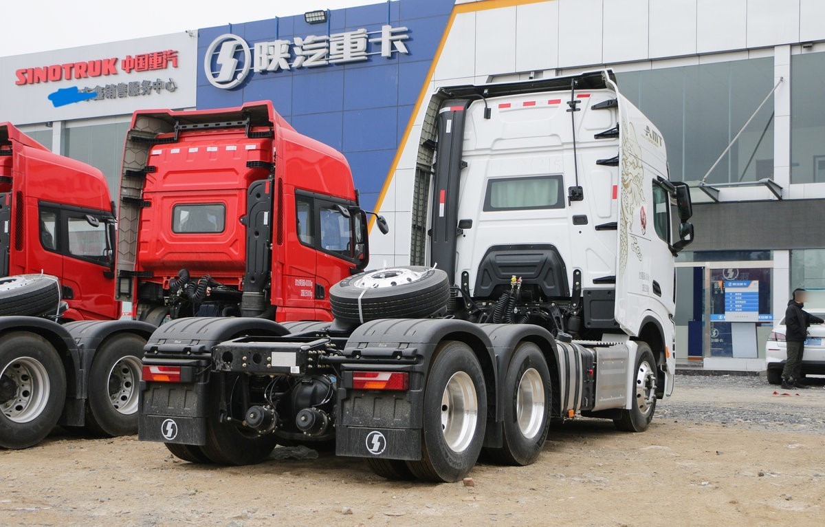 X6000 6x4 610hp 4x2 500hp Semi Carrier Scania Shacman Tractor Truck For Transportation