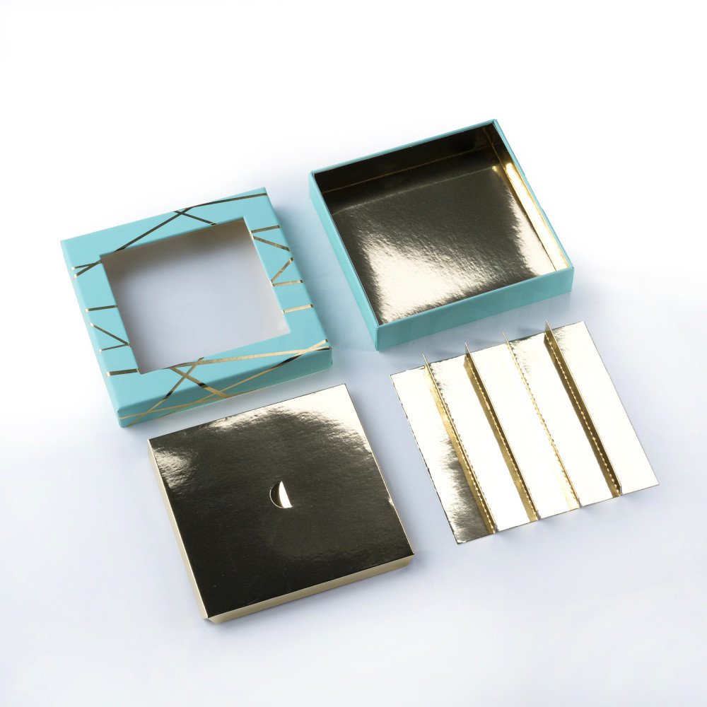 Cardboard Chocolate Packaging Boxes Varnishing 2mm Paperboard With Clear Window