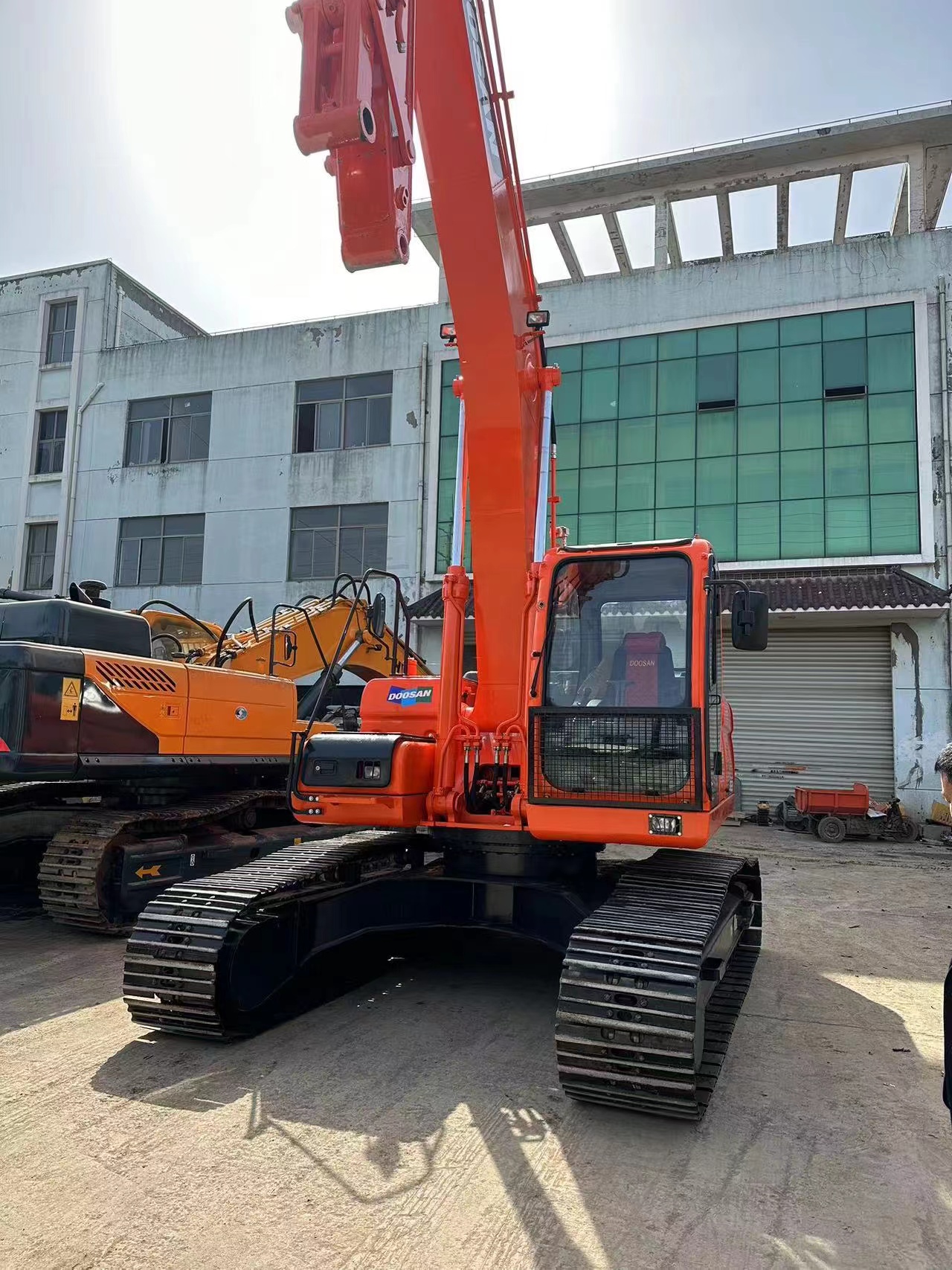 Original paint and condition Second-hand Excavators Doosan DX225LC For Sale