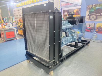 120 KW Yuchai Generator Set 150 Kva Diesel Generator To Provide Energy