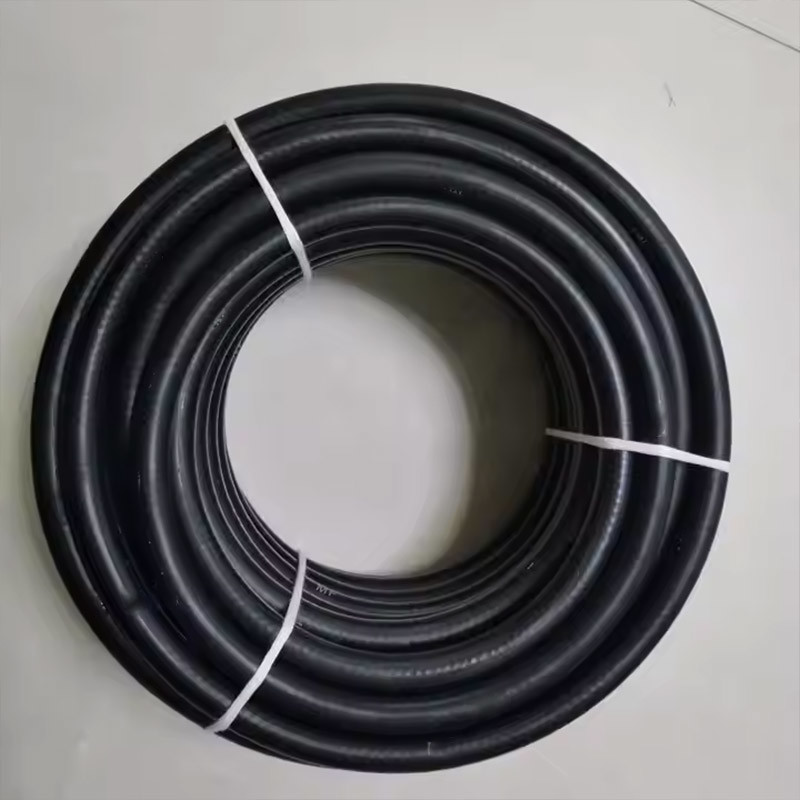 Multi Layer Rubber Fuel Hose With High Tensile Polyester Reinforcement Wear Resistant