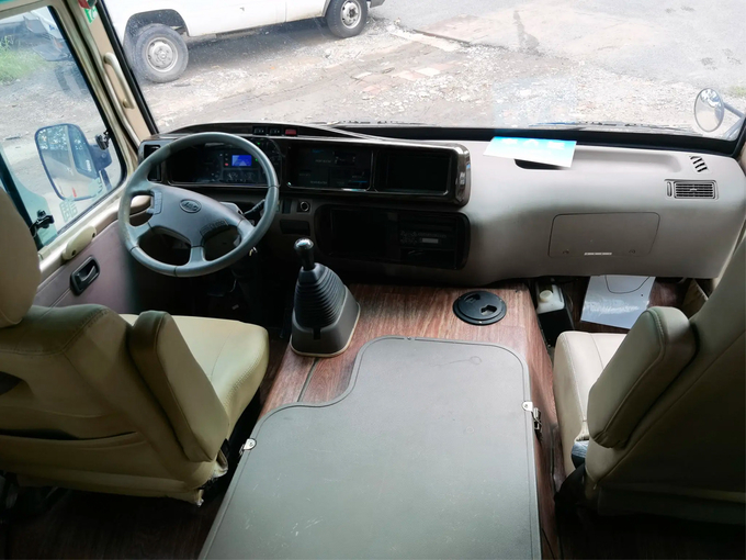 HFF6606 Ankai Brand Air-Conditioned Aviation Seats High-Quality Model Single-Door Minibus