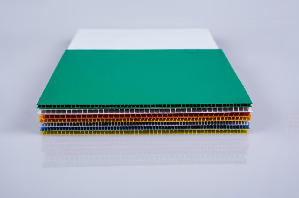 Customized Plastic Corrugated Sheet Green 4mm PP Plastic Hollow Sheet Corflute Sign