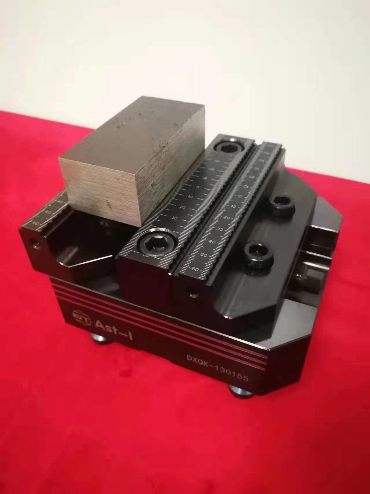 Flexible 4th Axis Fixture / Axis Vise For Cnc Milling Machine 75150D