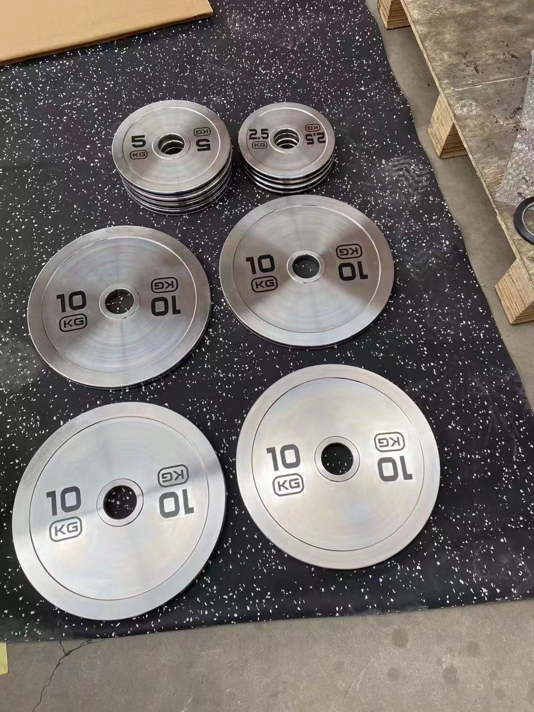 Wholesale High Quality Gold Chrome Plate Cast Iron Barbell Home Gym Equipment Barbell with Weight Plates Set