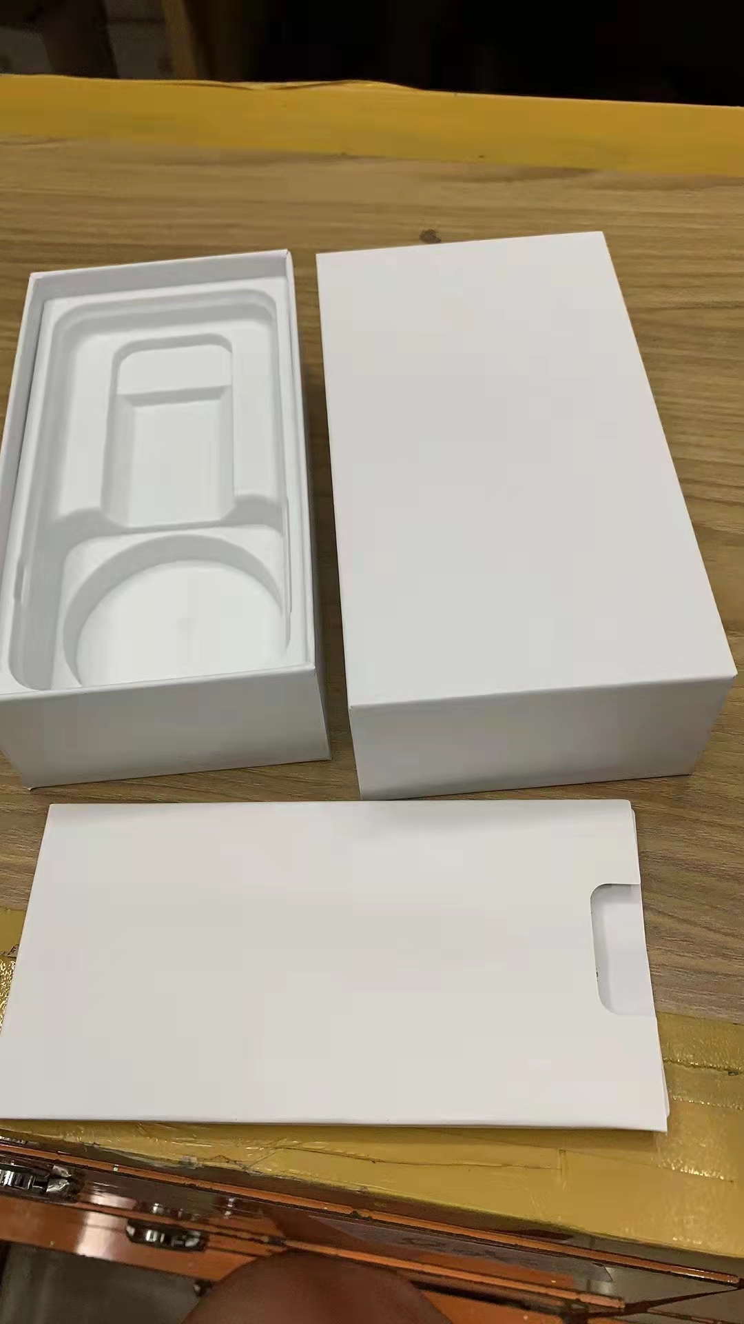 Luxury Recyclable Electronics Packaging Box Varnishing Stamping