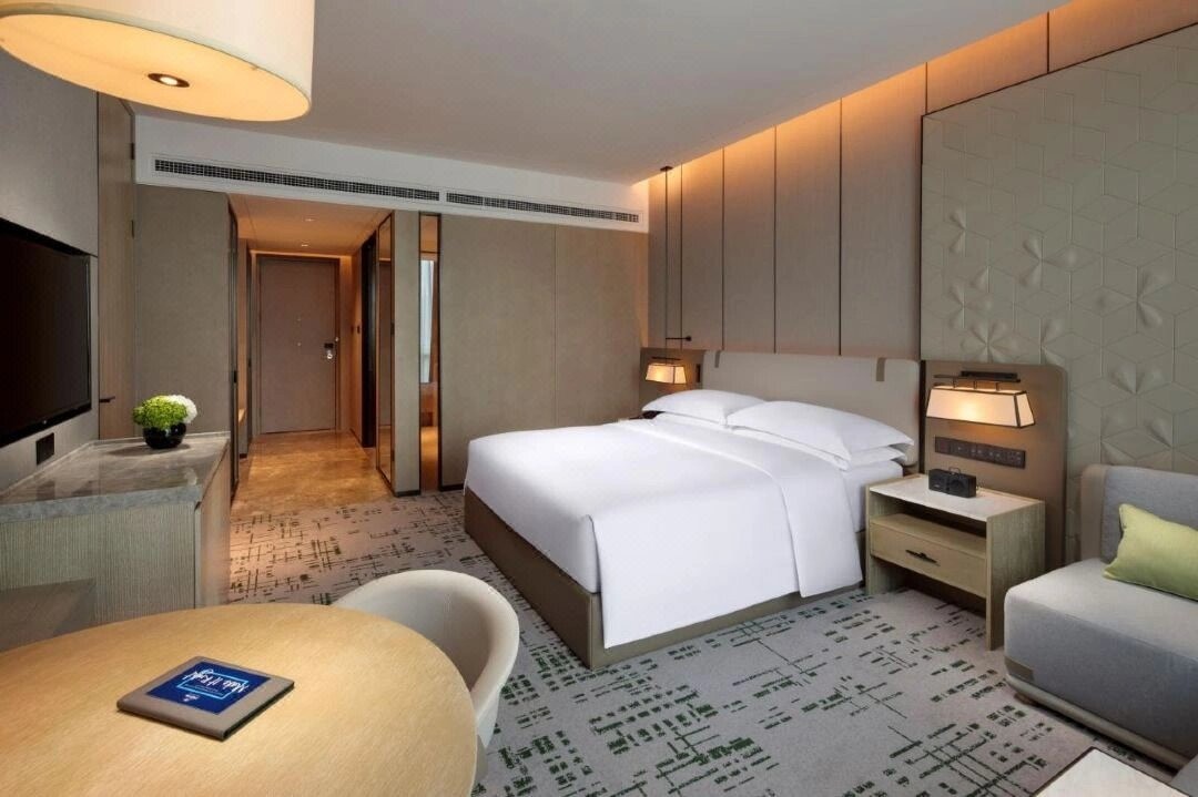 Standard Plywood Hotel Guest Room Furniture Full Supply Customization