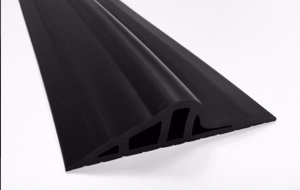 Professional Cutting Garage Door Threshold Ramp Rubber Bottom Weather Seal Strip