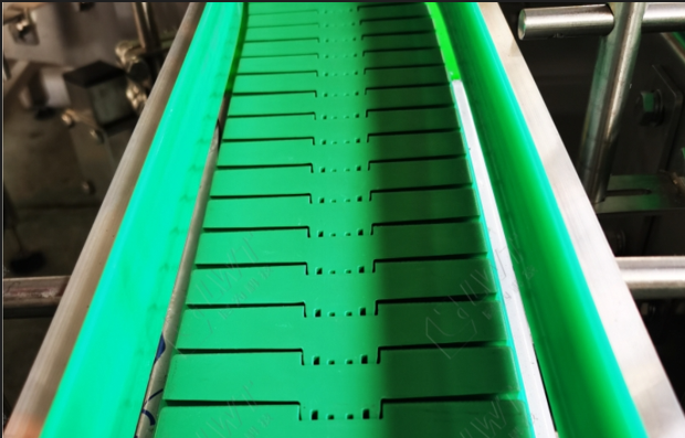 Food Industry Conveyor Inclined Belt Plastic Table Top Chain Conveyor System
