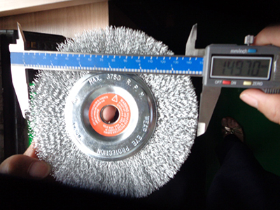 2'' crimped wire wheel brush, 1/2'' Arbor hole ,thickness 8mm,wire diameter 0.008'' ,trim length 13mm