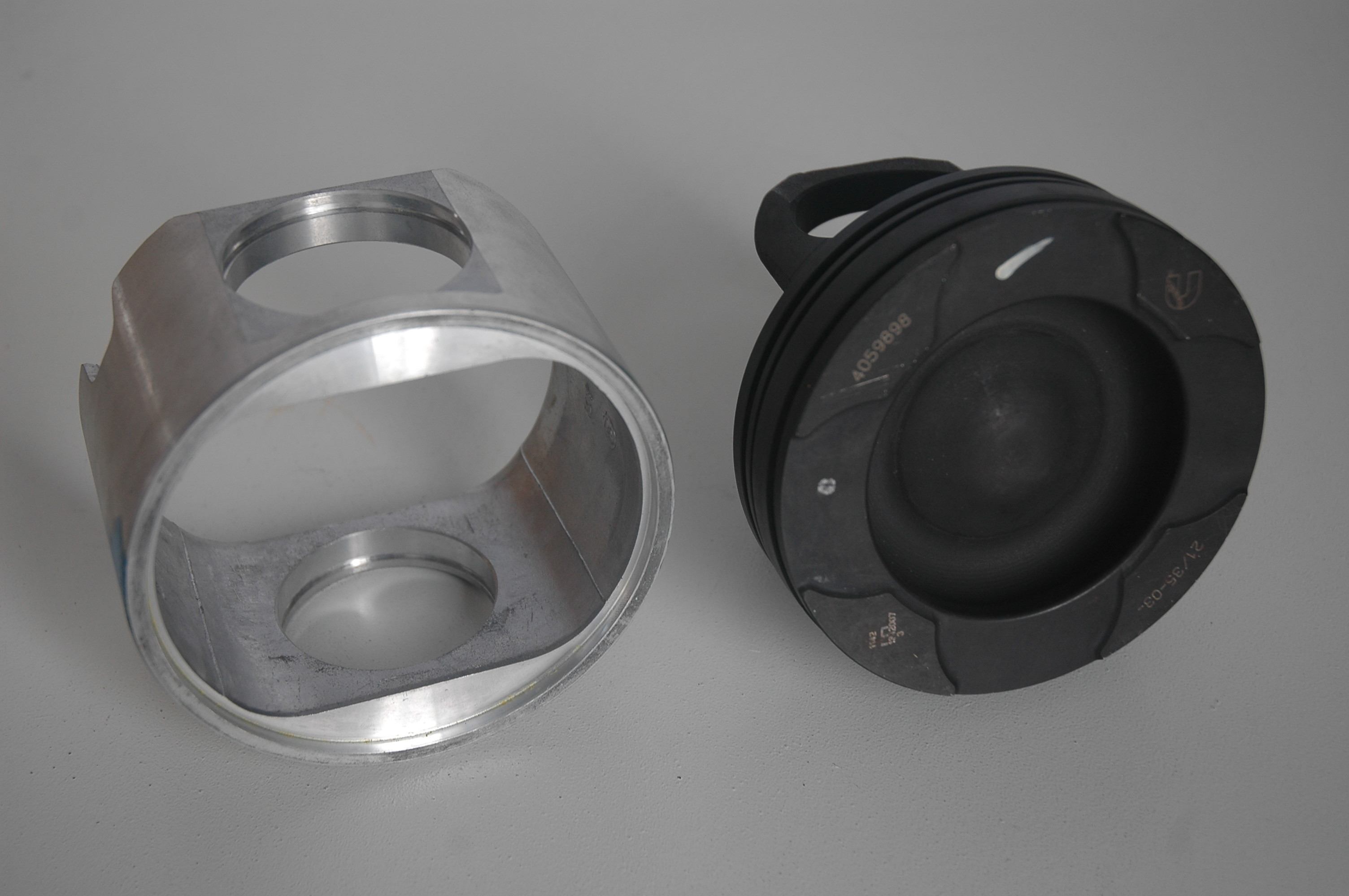 ISM11 Diesel Engine Parts Standard Forged Genuine Forklift Cylinder Piston With Pin 4059897