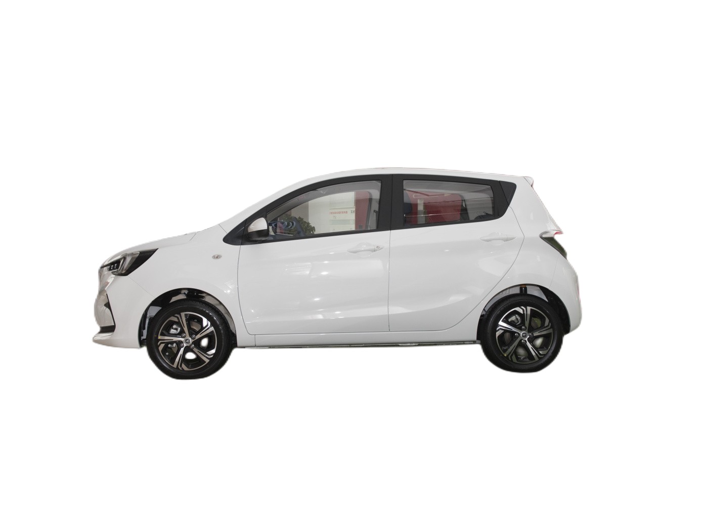 The cheapest changan benben MINI automobile is sold in stock, White, pink, green which can be quickly charged