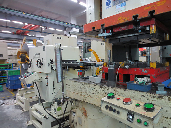 clamp feeder