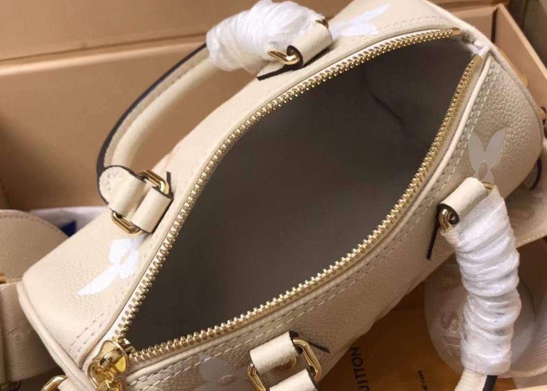 Empreinte Leather Luxury Cross Body Bag , Gradient Color Papillon BB Bag