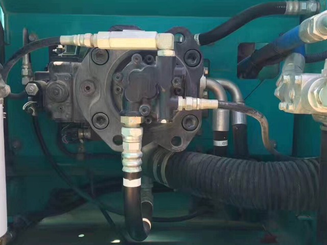Kobelco SK200 Excavator Hydraulic