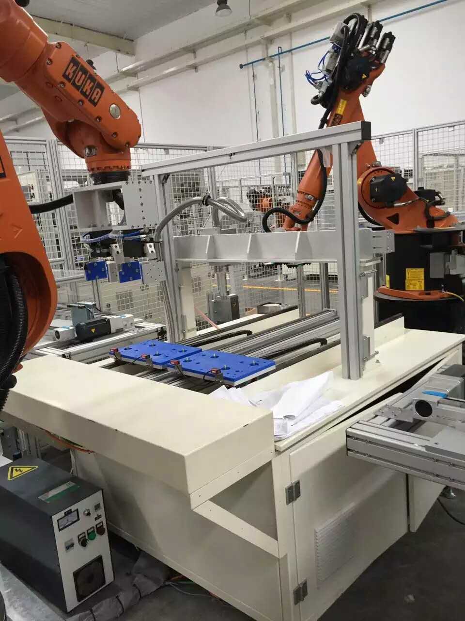 Space Saving Industrial Robotic Assembly Arm 2.8 m/s Adjustable Linear Velocity