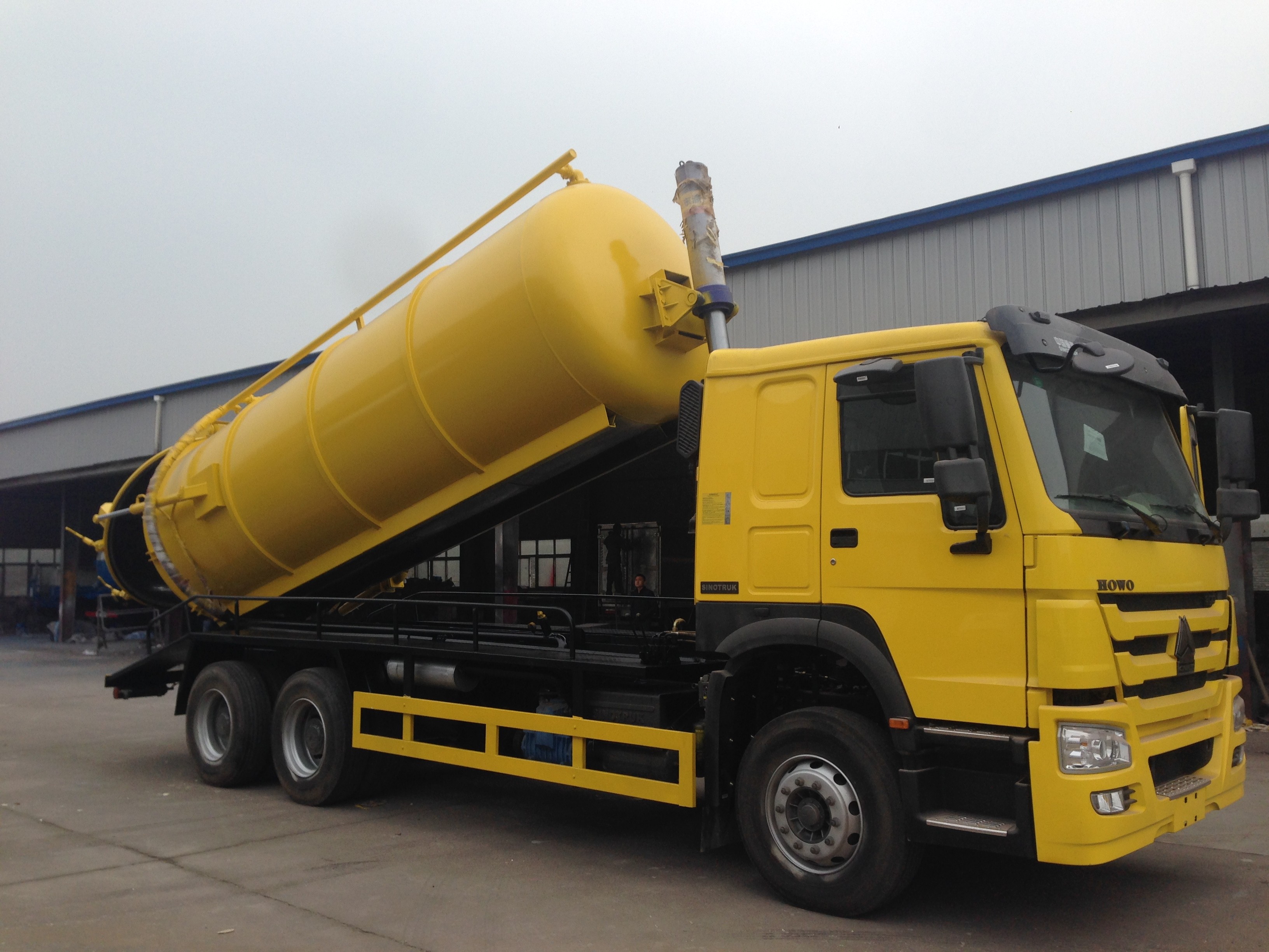 4m3 - 16m3 Sewage Sewage Suction Truck Dumping System With High Pressure Italian Jurop
