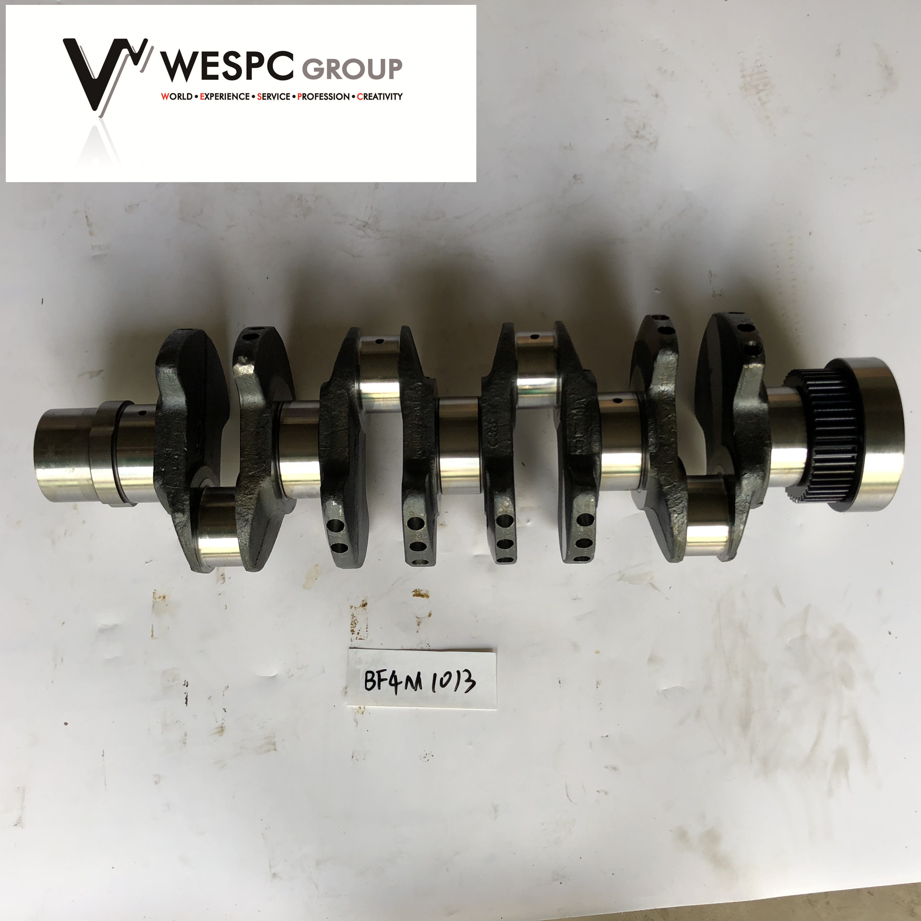Cylinder Head Deutz Engine Spare Parts For BF4M1013 Crankshaft 0425 6816