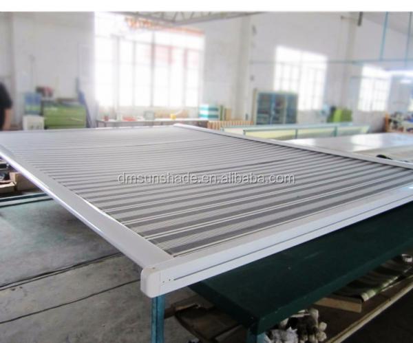 Electricity Conservatory Awning Skylight Aluminium Retractable Awning