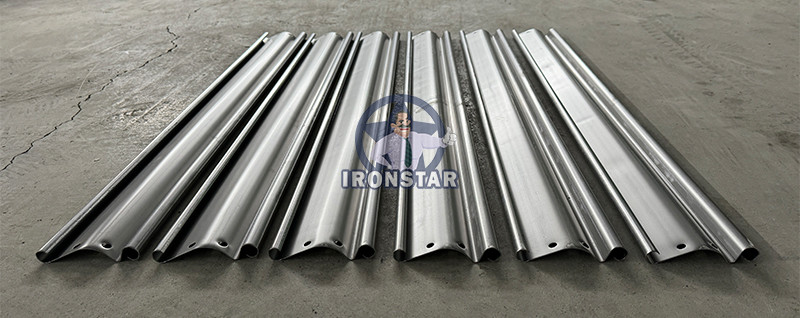 Rolling shutter door roll forming machine for ISRAEL