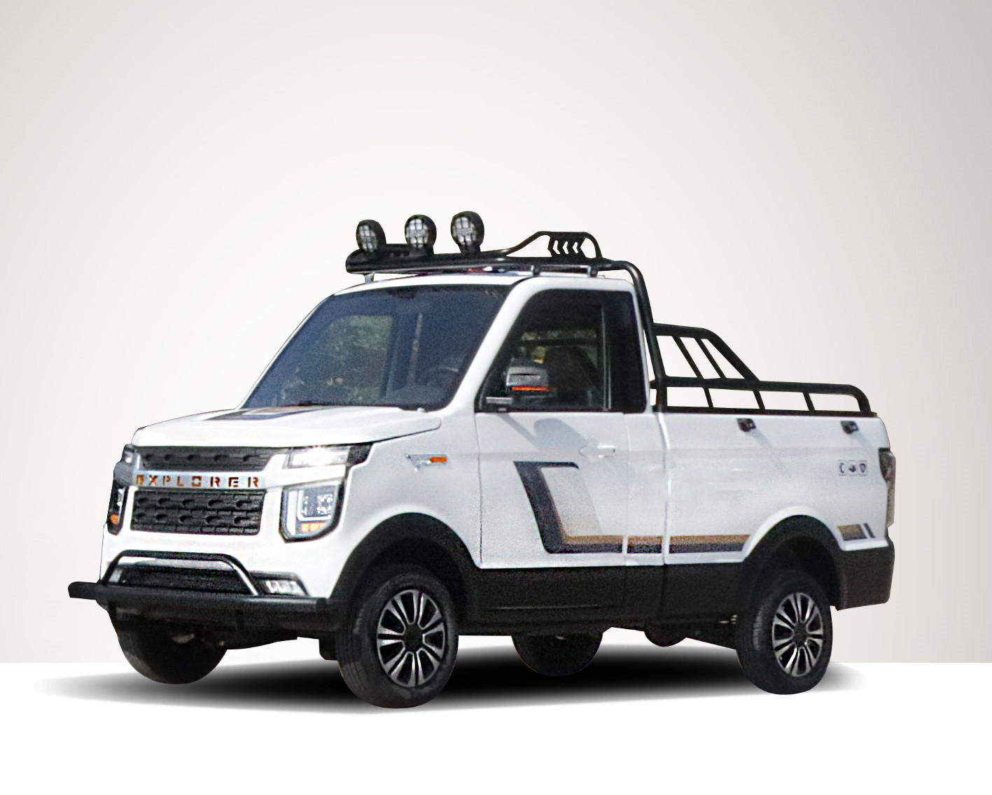 Customized Leather Electric Pickup Truck with 1500W Motor and 8-10 Hours Charging Time