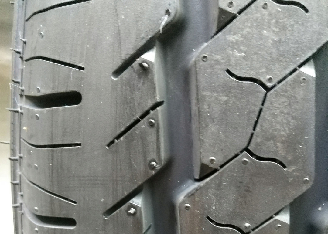 Tubless 6PR Radial Ply Tyre , Light Truck Tyres 215/70R16LT 175 - 235mm Width