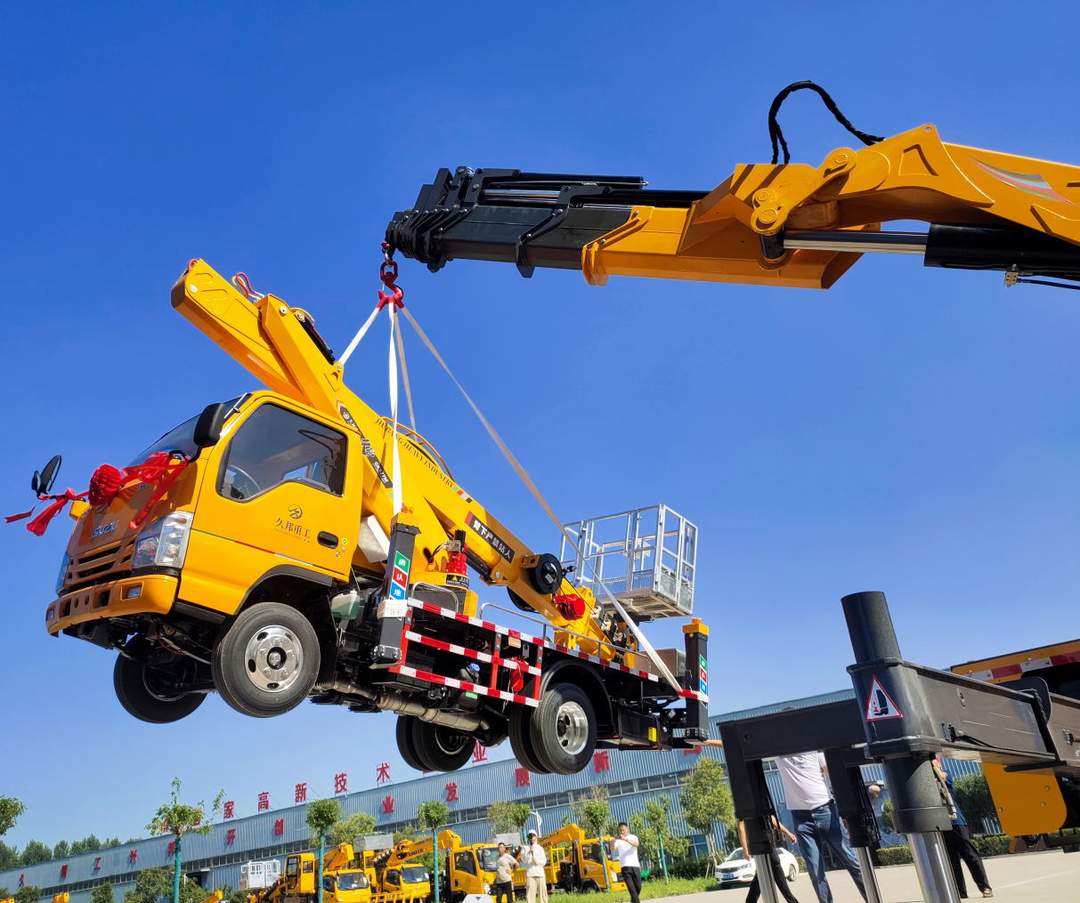80 Tons Folding Jib Knuckle Boom Crane Efficient