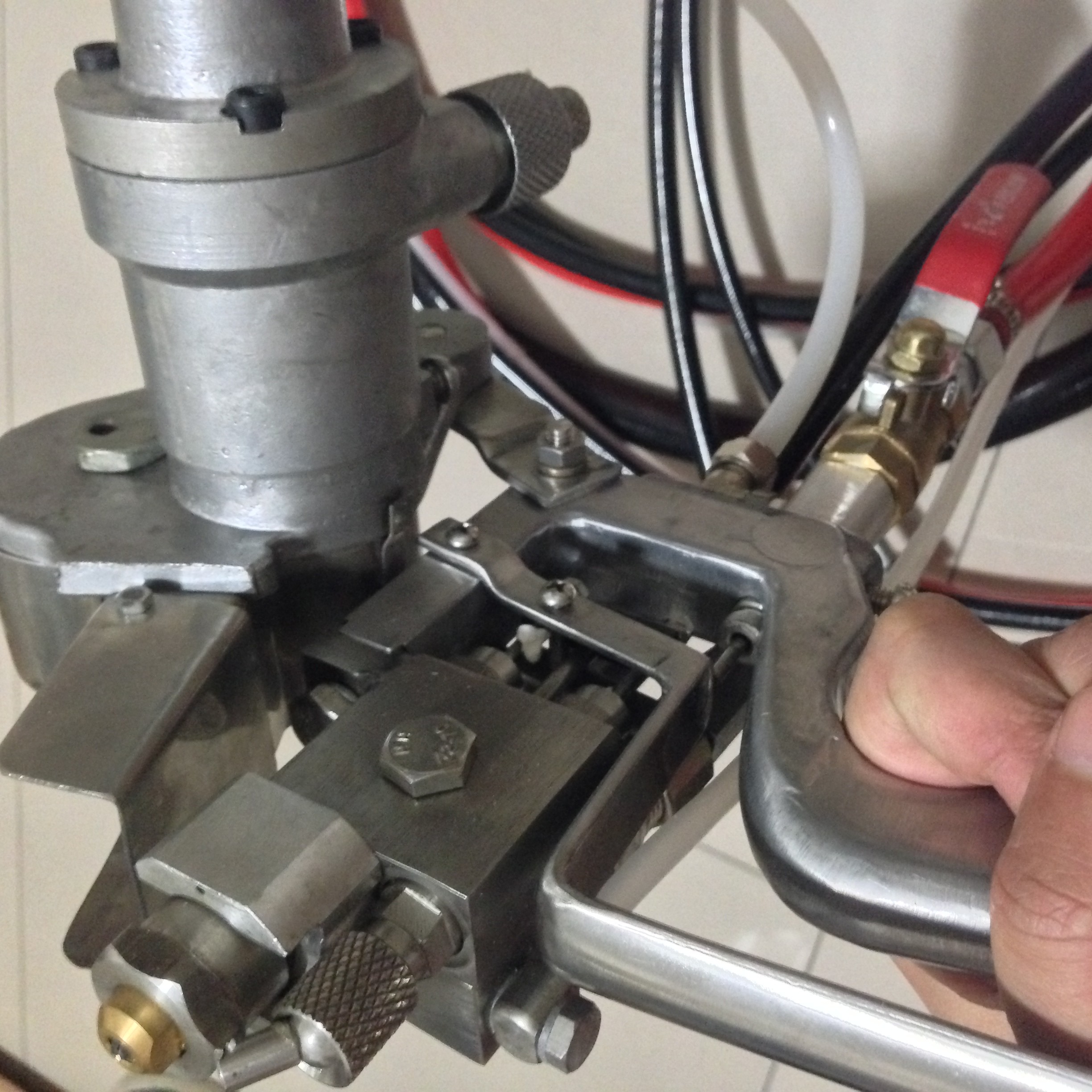 resin spray gun with fiber chopper