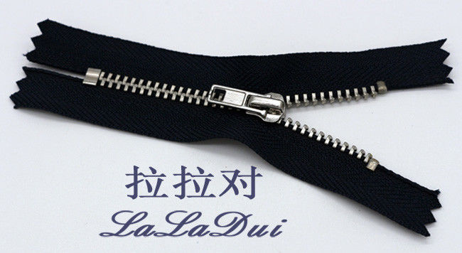Personalized Pulls Heavy Duty Parka Zippers , Reversible 7 Inch Separating Zipper